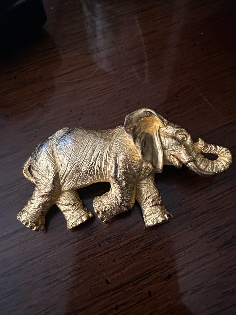 Vintage Doreen Ryan Signed 1995 Gold Tone with Embossed Detail